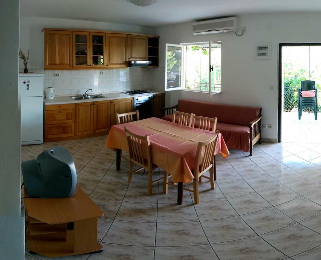 איוואן דולץ Apartmani Sandro מראה חיצוני תמונה