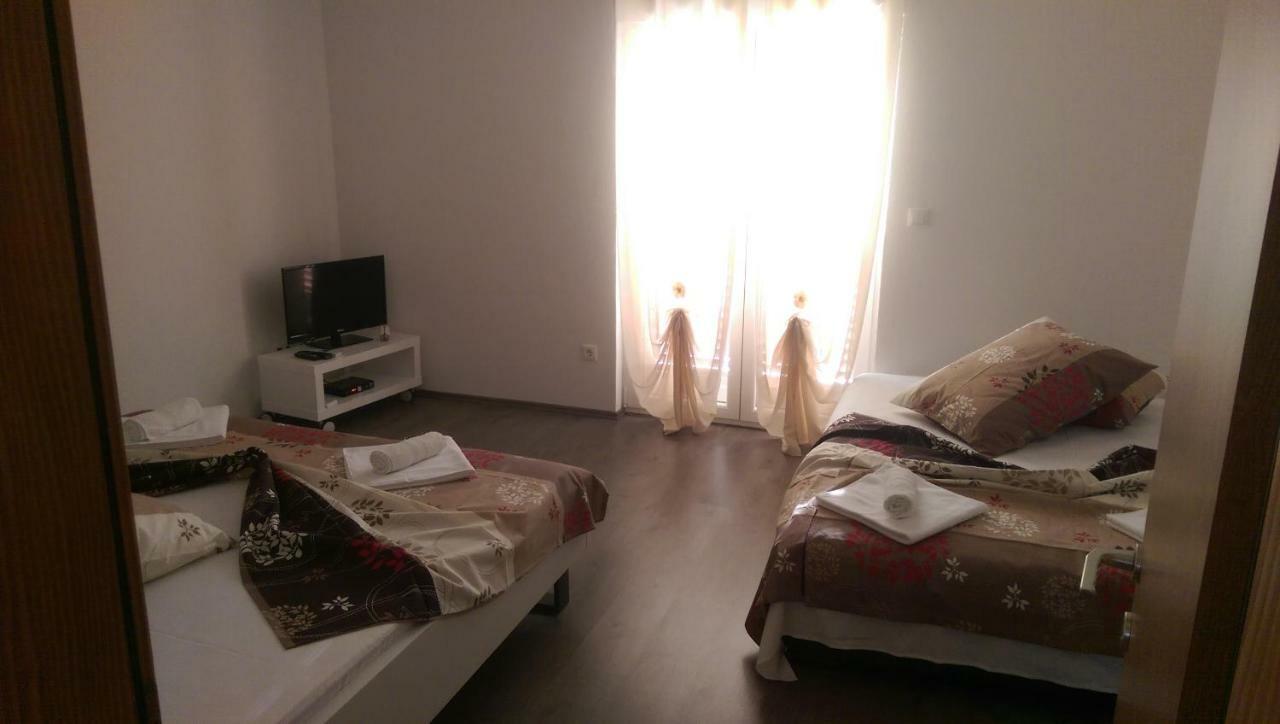 איוואן דולץ Apartmani Sandro מראה חיצוני תמונה